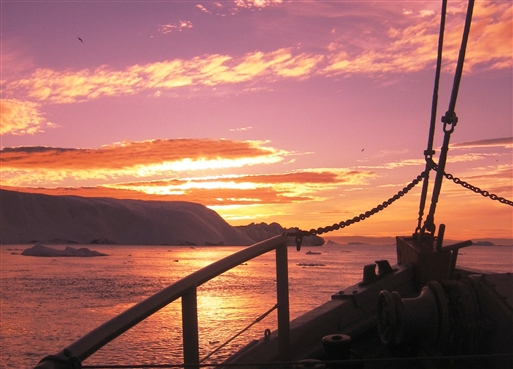 Midnight sailing on the Icefjord