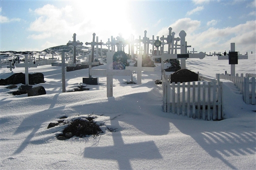 The graveyard in Ilulissat