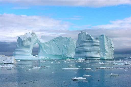 Icebergs in all imagineable shapes and sizes