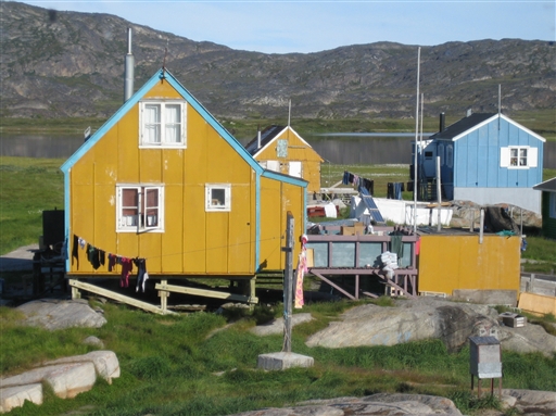 Summer pictures from Ilimanaq - colorfull houses.