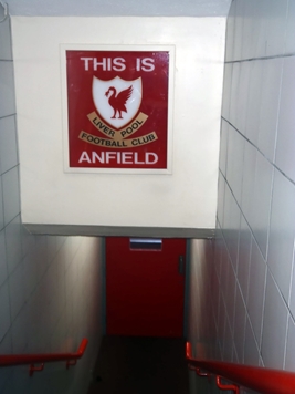 Eftersigende Liverpools logo...?