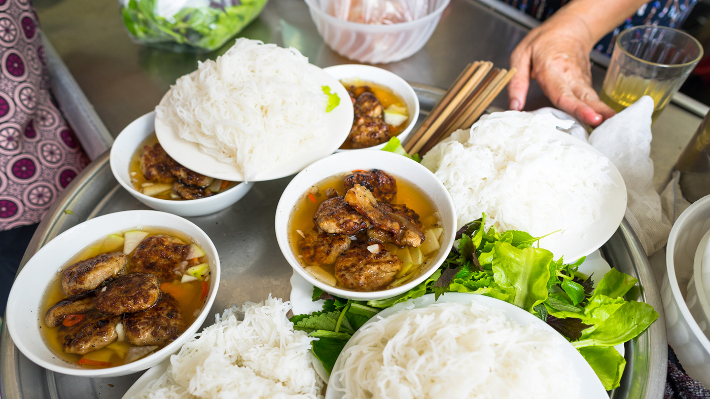 Nærbillede af vietnamesisk mad. 