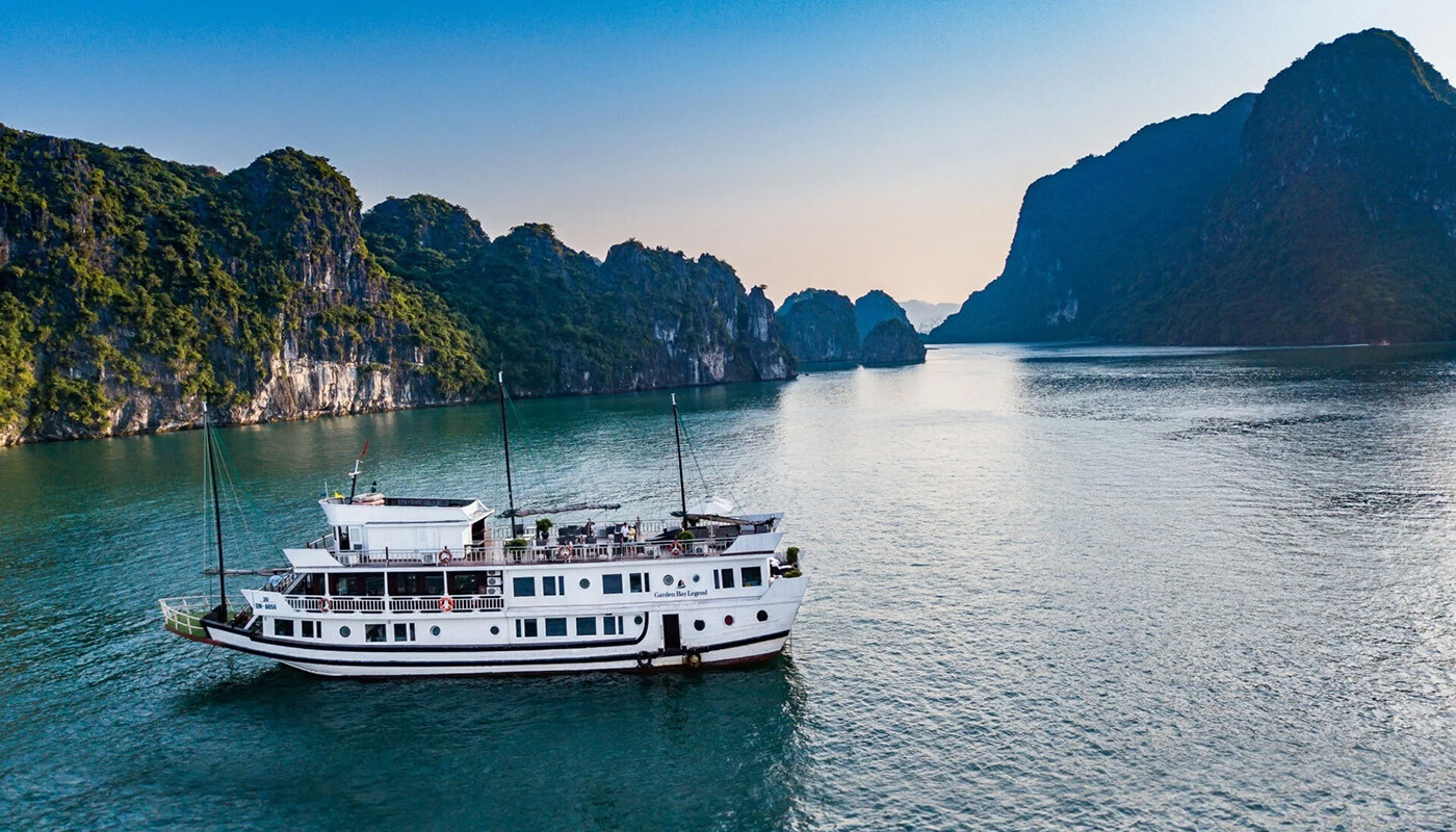 Garden bay cruise