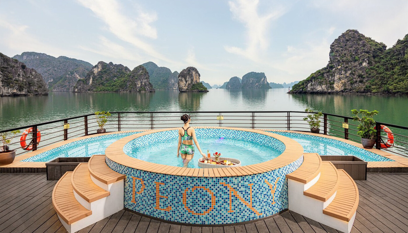 Jacuzzi på Peony Cruise