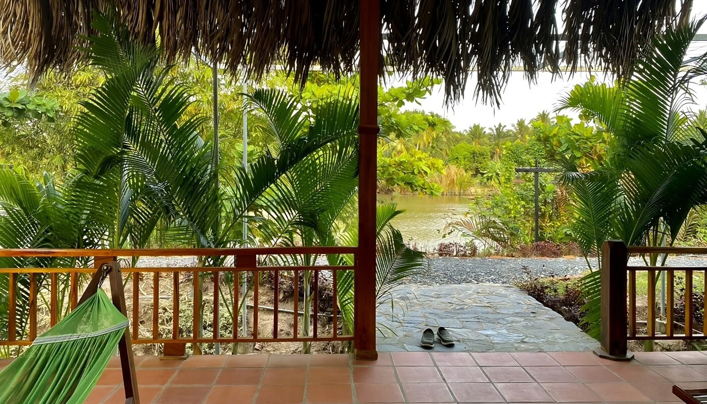 Coco Riverside Lodge