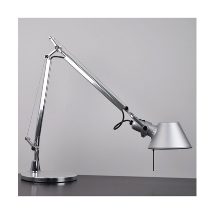 Van toepassing amplitude Eigenlijk Tolomeo MIDI Table Lamp - Artemide - Buy online