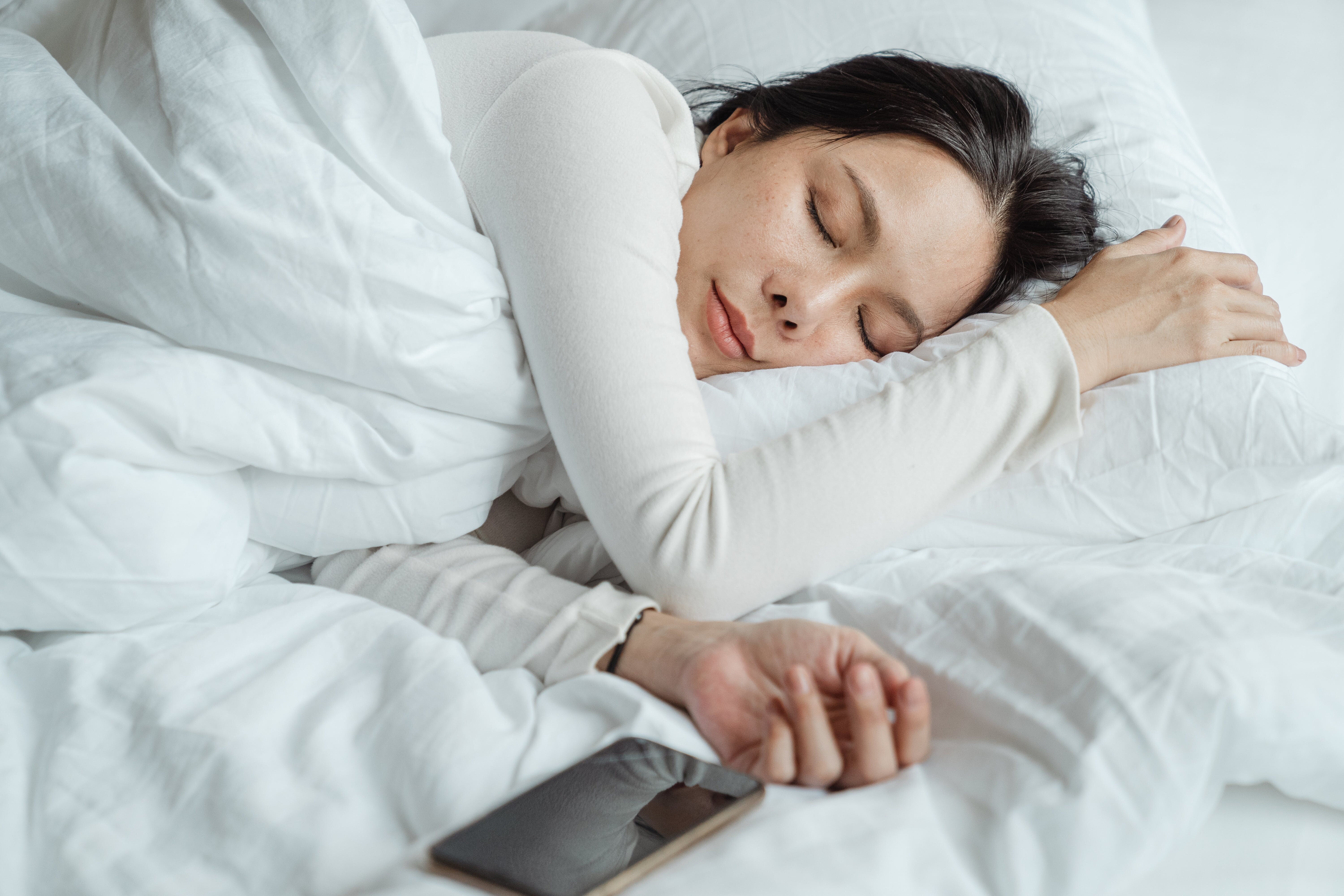Har du svært ved at få varmen, når du sover?