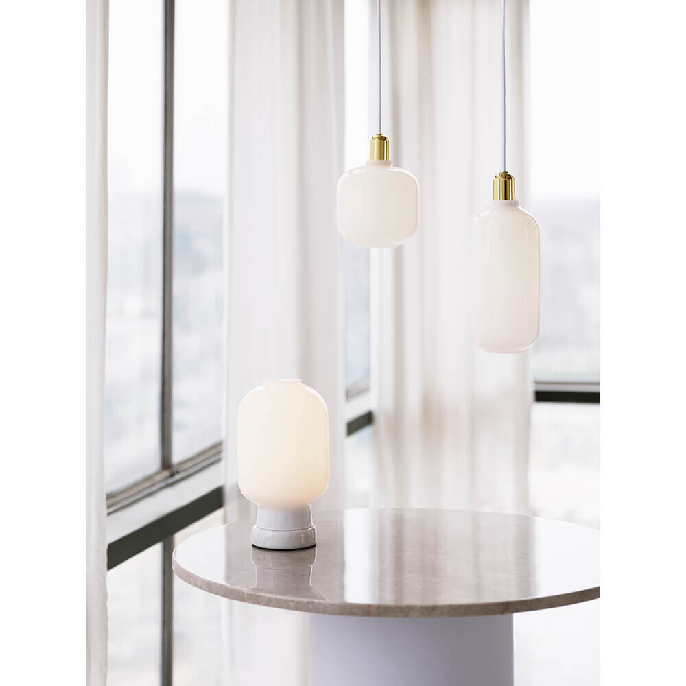 cocaïne Entertainment Blaast op Amp Pendant Small White/Brass - Normann Copenhagen - Buy online