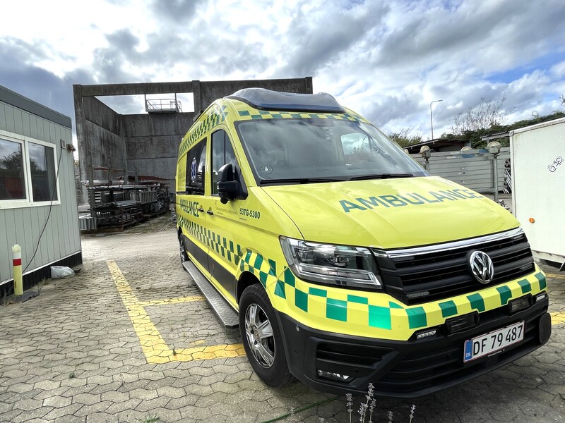 Ambulance_udlaant_til_undervisning_liggende_-_ikke_handlingskraevende_patient_trasport