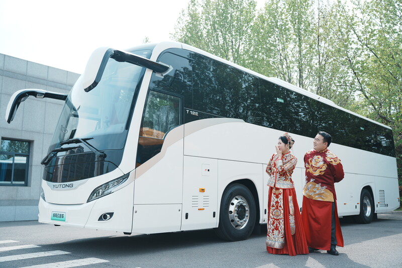 El-bus_brudepar1