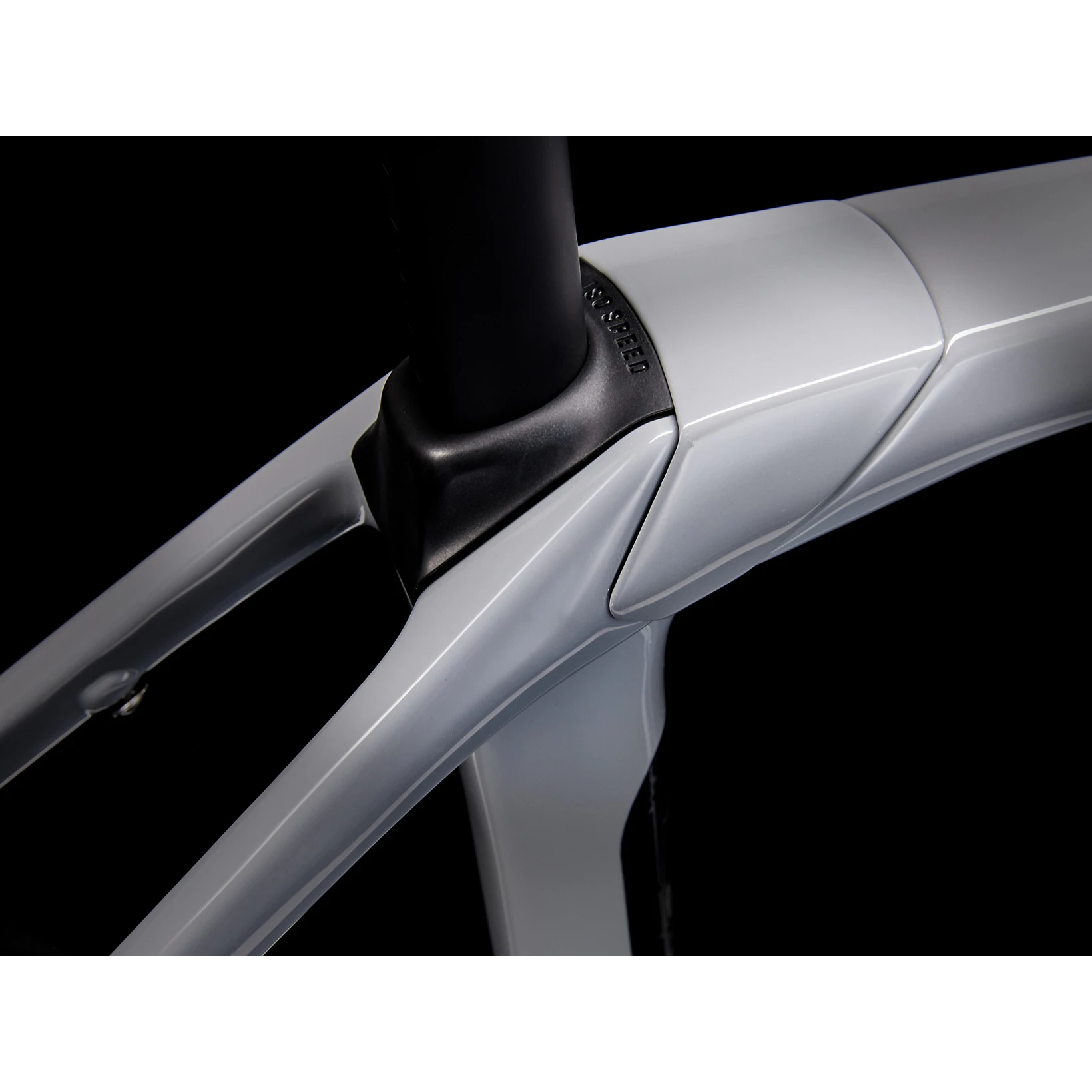 K b den super hurtige Trek Domane SL 7 her. Carbon bombe