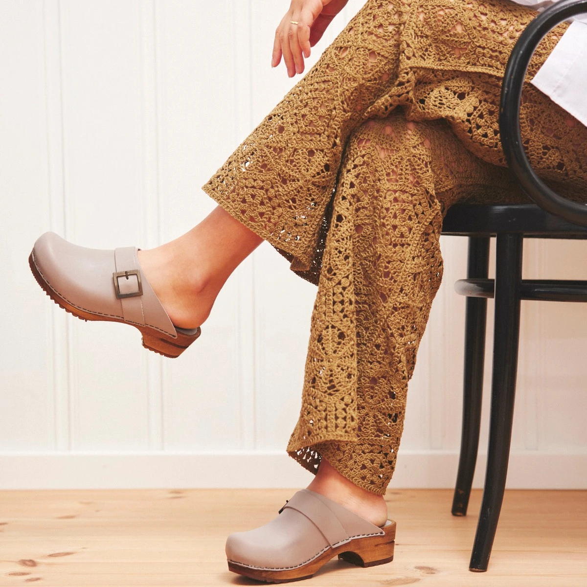 Sanita urban sales clogs
