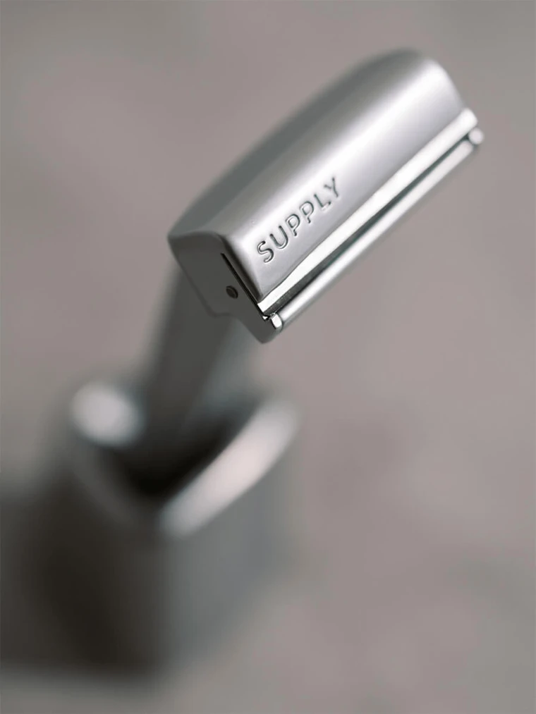 Single Edge Razor PRO in classic matte