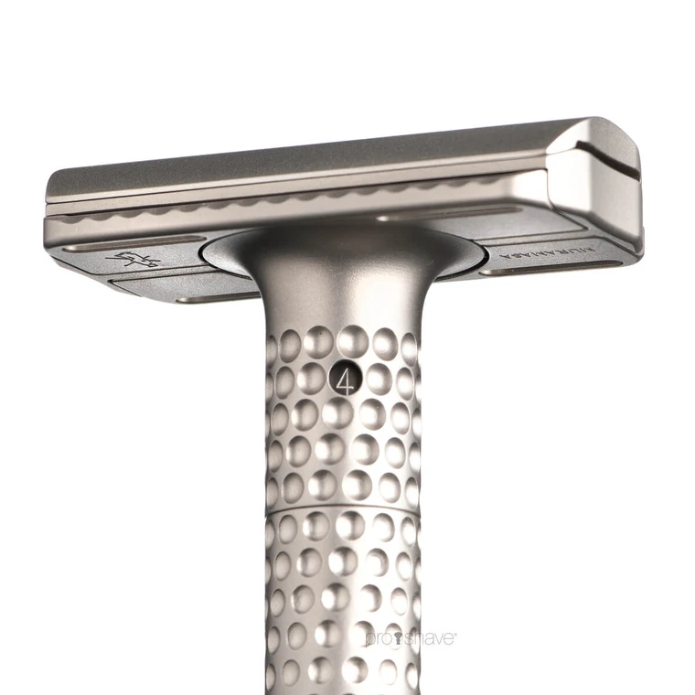 Adjustable Safety Razor in stainless steel from Tatara