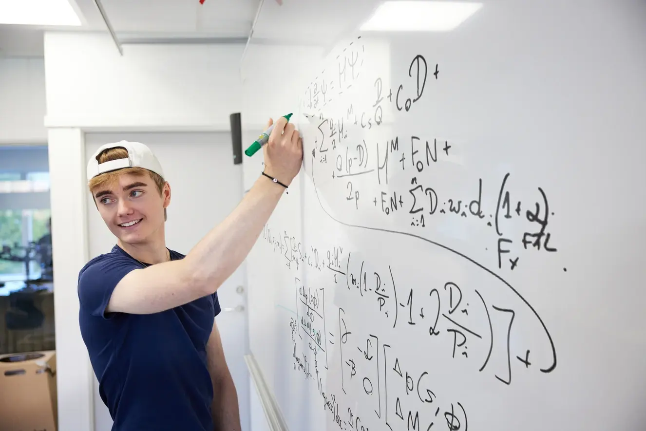 Math Ustad Matematik C på EUX - Få styr på grundlæggende matematik!
