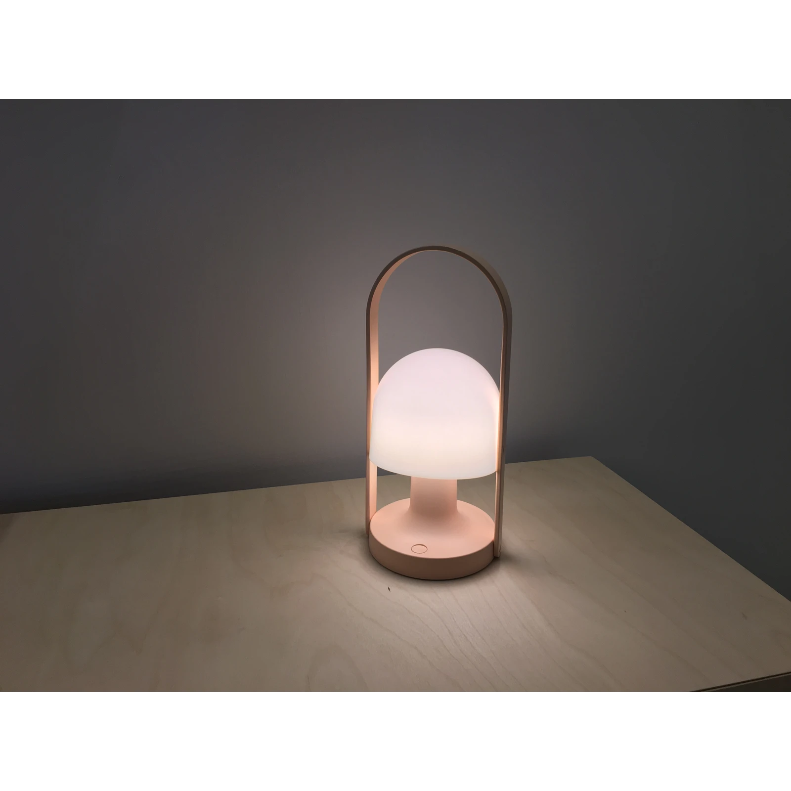 FollowMe Table Lamp Pale Pink Marset