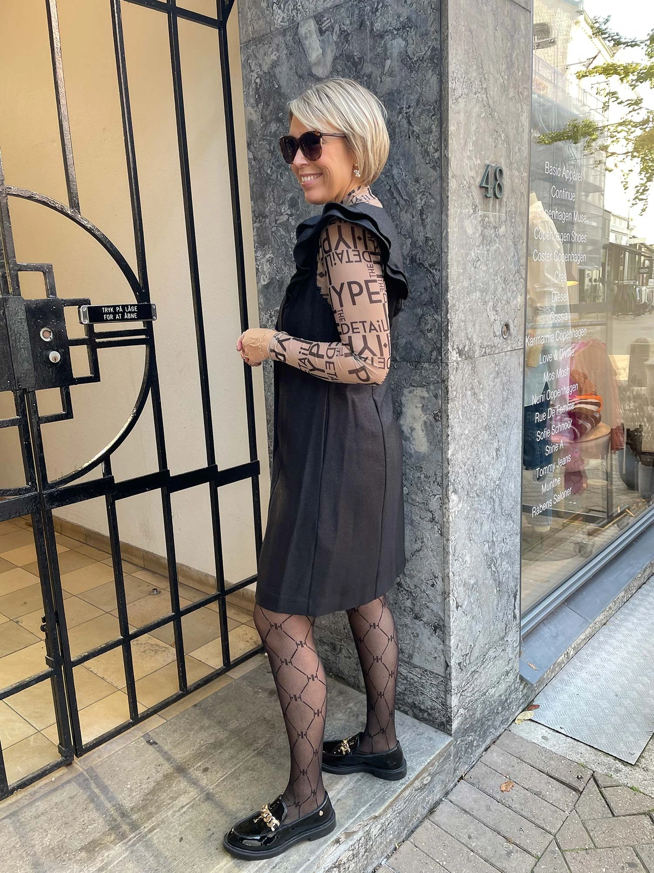 Smuk sort Twilla kjole fra Rue De Femme / Shop flere smukke os!