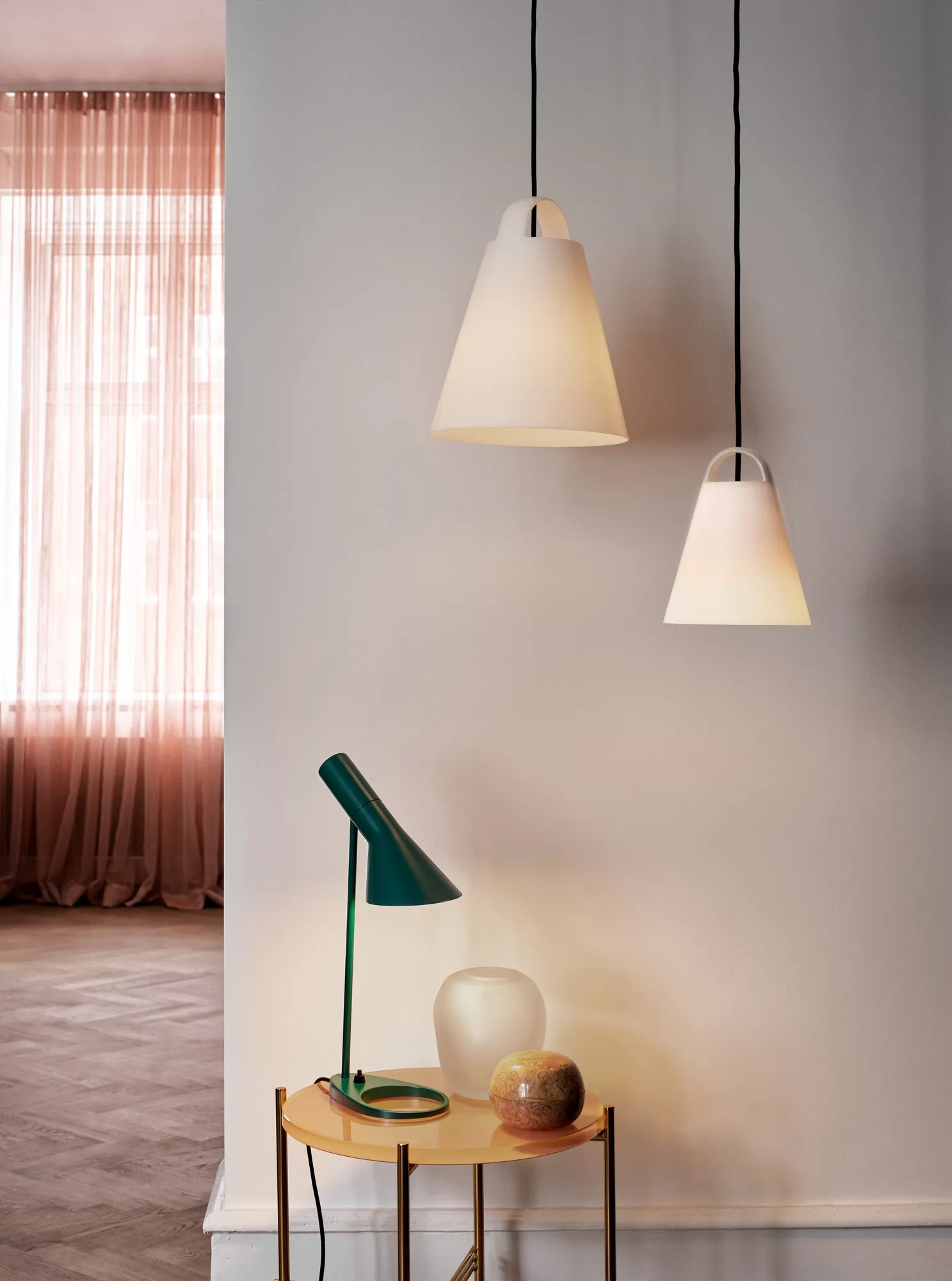 AJ Mini bordlampe | bordlampen fra Louis Poulsen her
