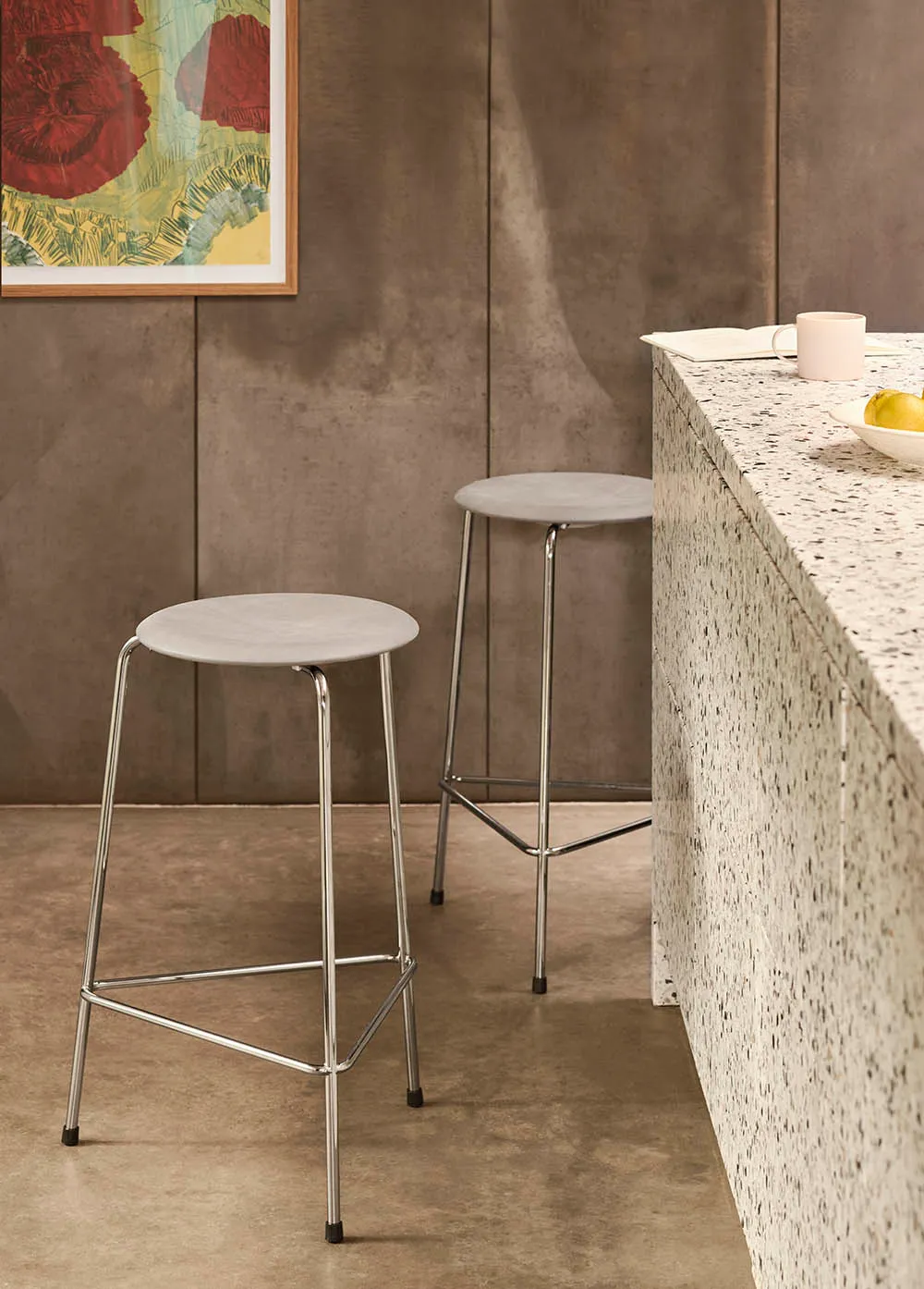 Arne Jacobsen High barstol | Køb barstolen med Lava læder her