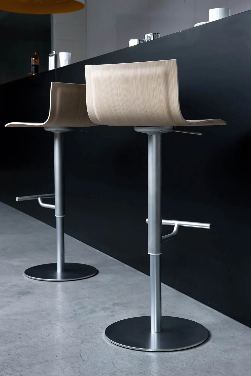 kredit Skæbne mixer THIN barstol fra Lapalma | Italiensk møbeldesign | Køb online