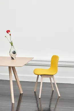 Hay AAC13 About a Chair K b den polstrede stol med tr ben
