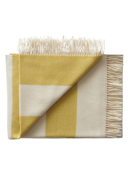 The Sweater plaid i golden yellow fra Silkeborg Uldspinderi The Sweater plaid i golden yellow fra Silkeborg Uldspinderi