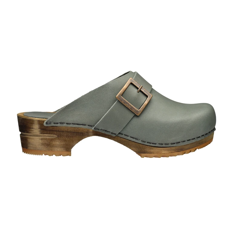 Sanita clogs near me deals
