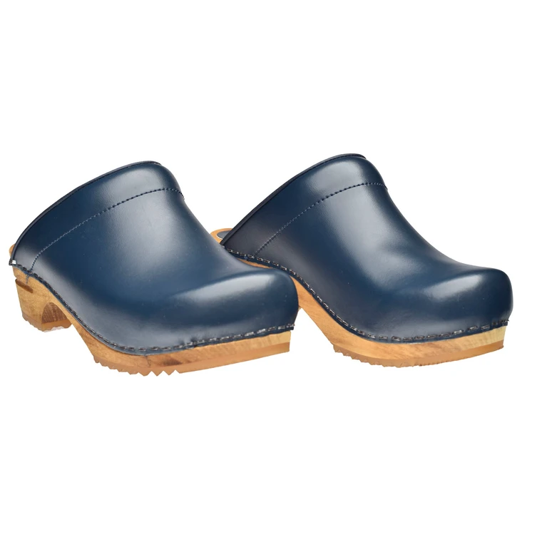 Sanita nurse clogs shop