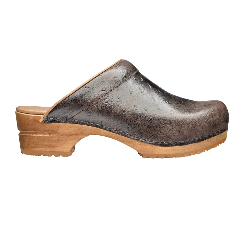 Sanitas shoes cheap near me