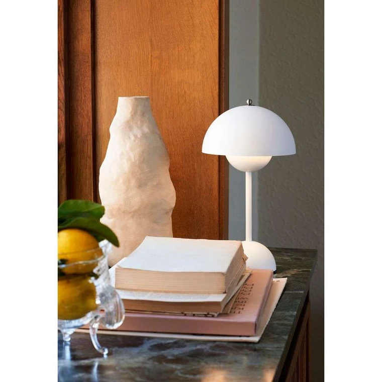 Flowerpot VP9 Portable Table Lamp Matt White - &Tradition - Buy online Flowerpot VP9 Portable Table Lamp Matt White - &Tradition - Buy online