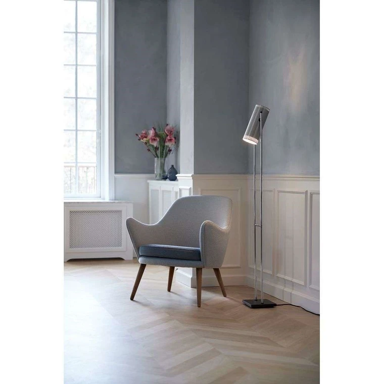 Dwell shop floor lamp
