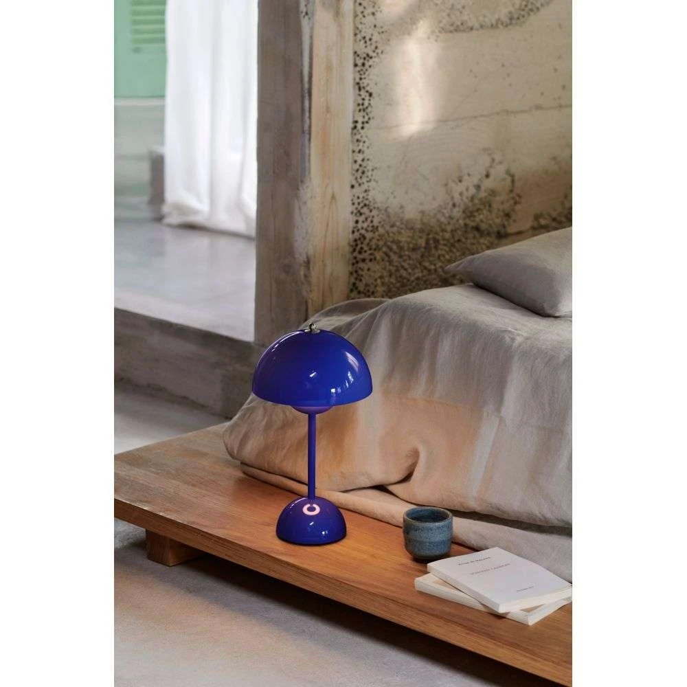 Flowerpot VP9 Portable Table Lamp Cobalt Blue Tradition
