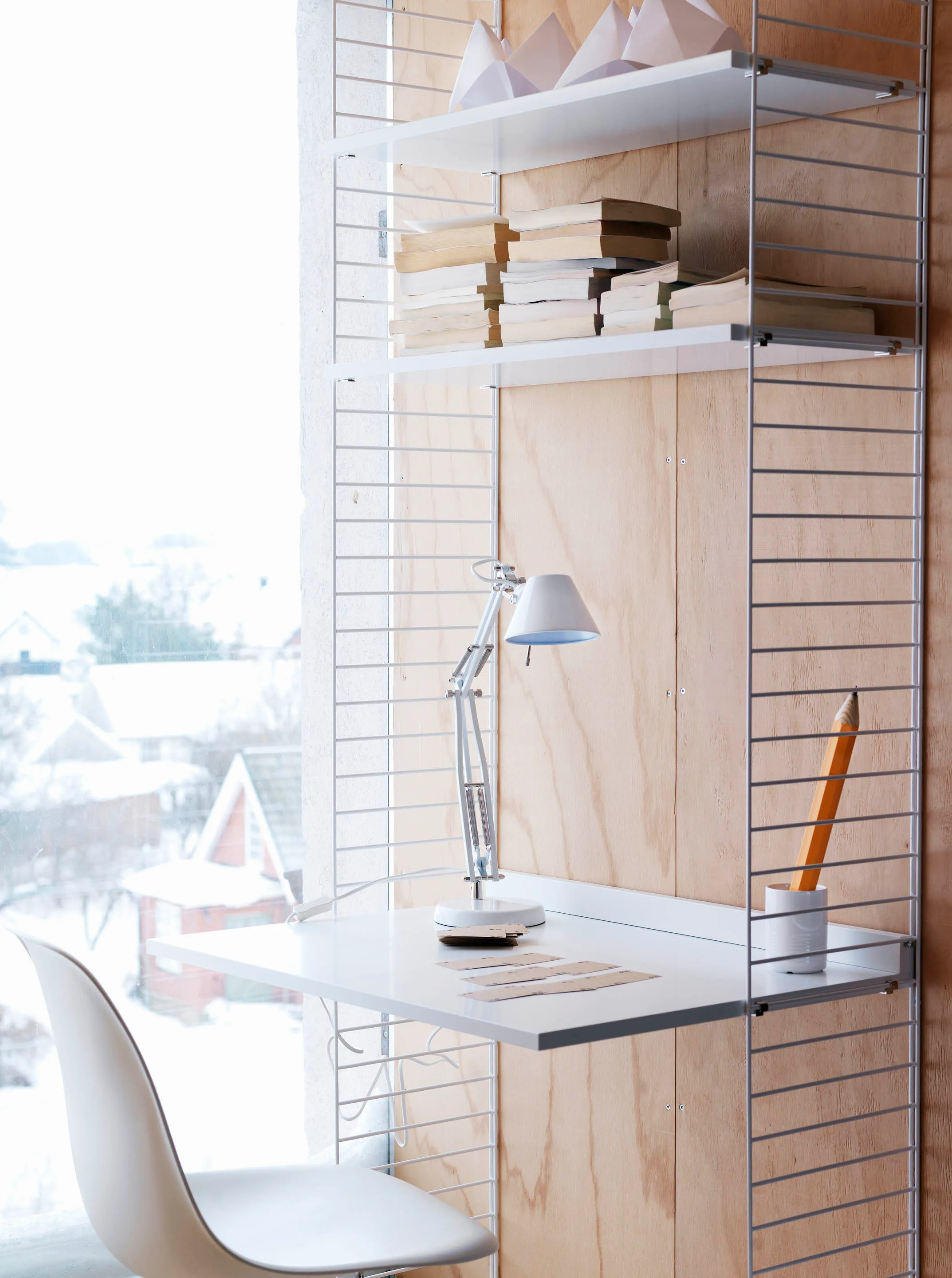 dobbelt basen Bloom String System skrivebord | Køb String bord til reolen