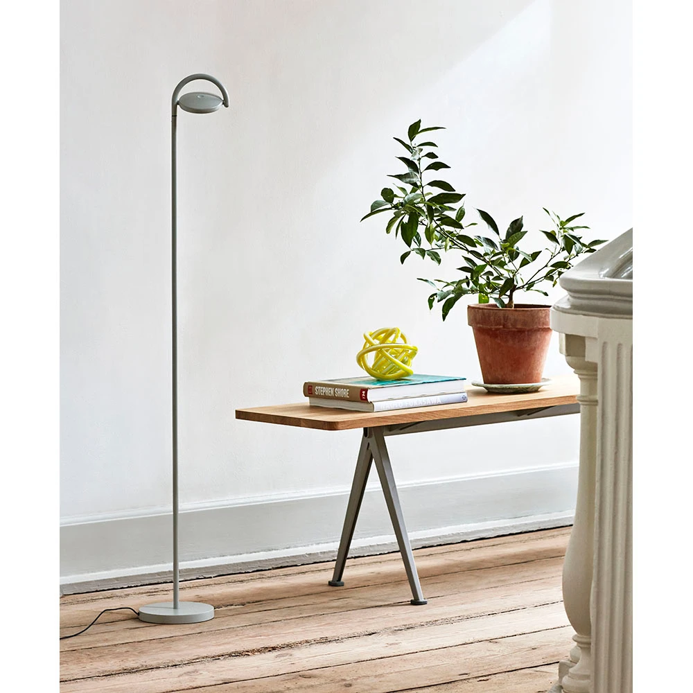 kubiek elleboog Indrukwekkend Marselis Staande Lamp Ash grey - HAY - Koop online