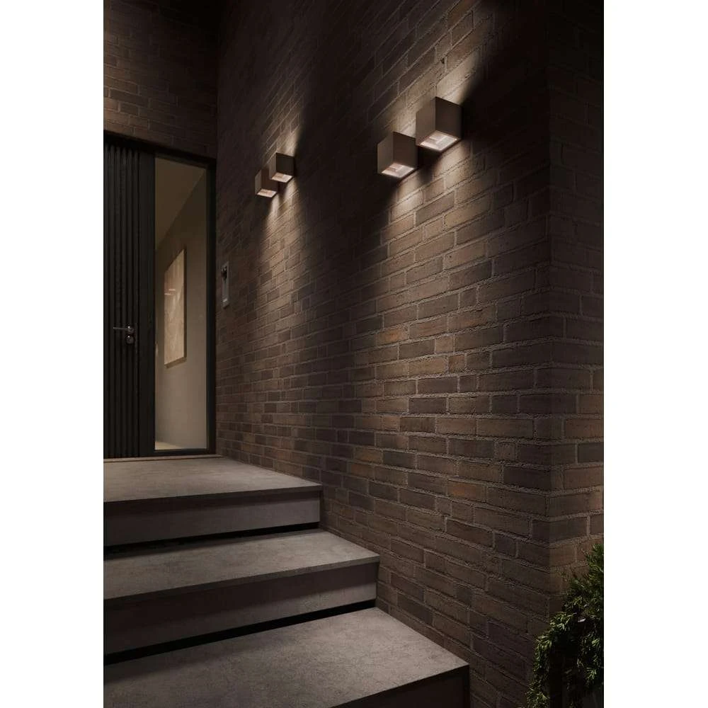 Cube up down light top