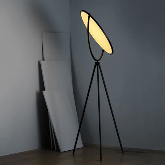 konkurrence Souvenir Infrarød Superloon Floor Lamp Black - Flos - Buy online