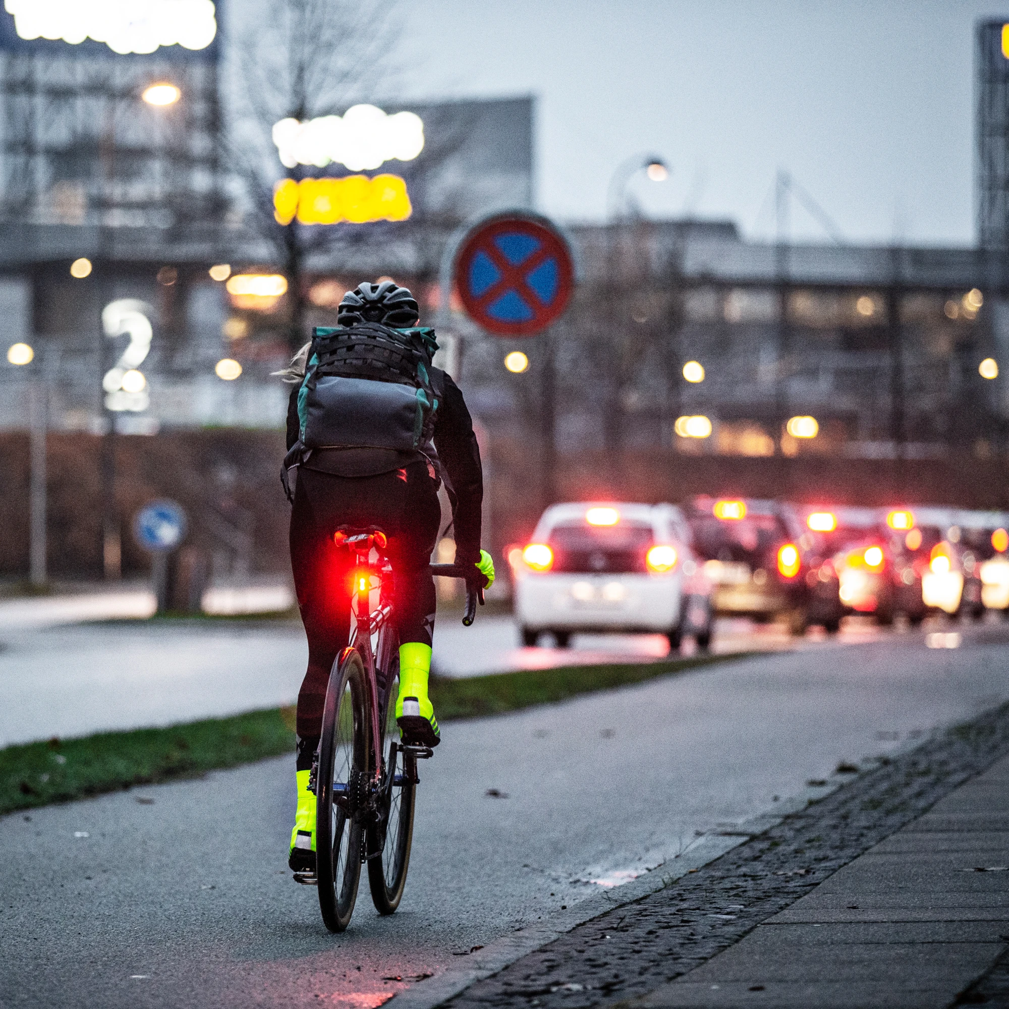 Mediate Bering strædet Uanset hvilken Tjek de dejlige Hi-Vis shoe covers fra grip Grab.