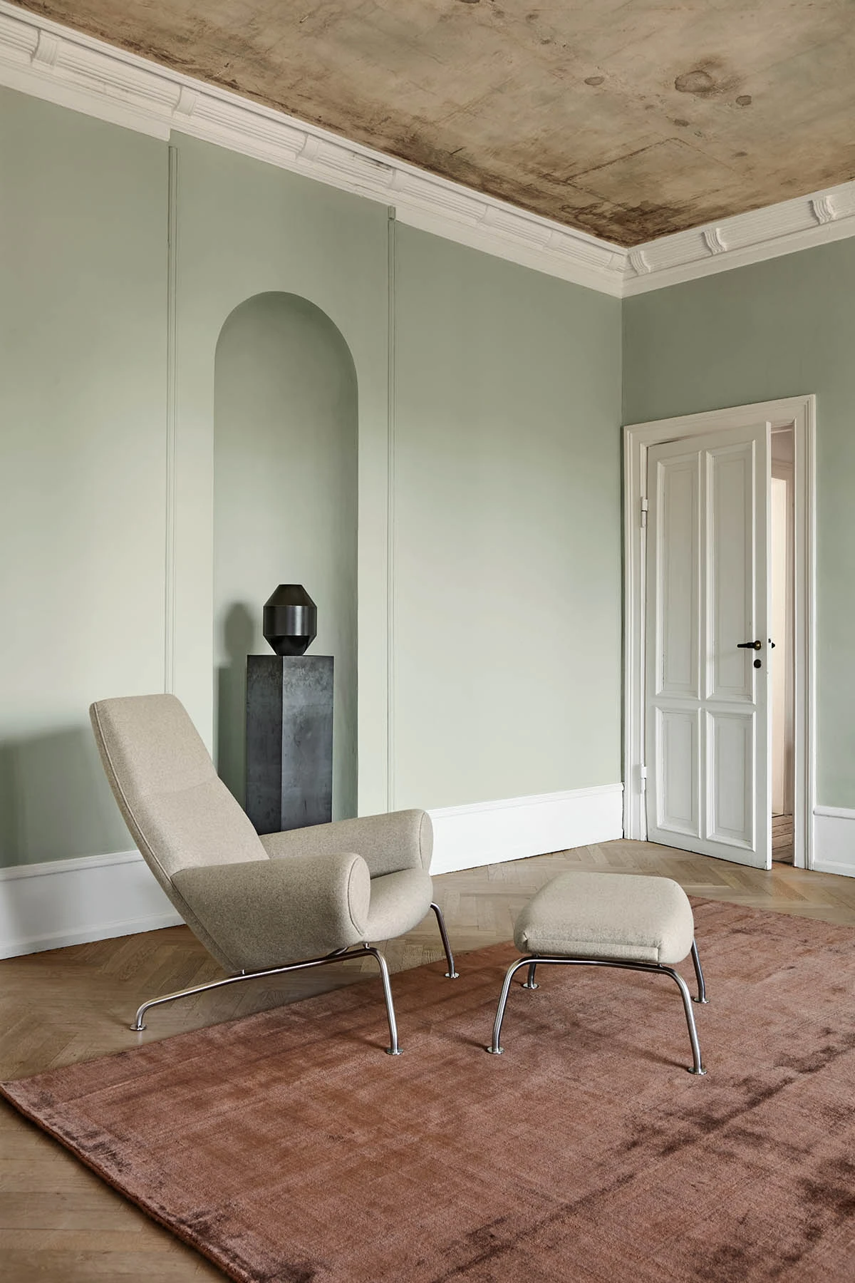 Queen clearance chair wegner