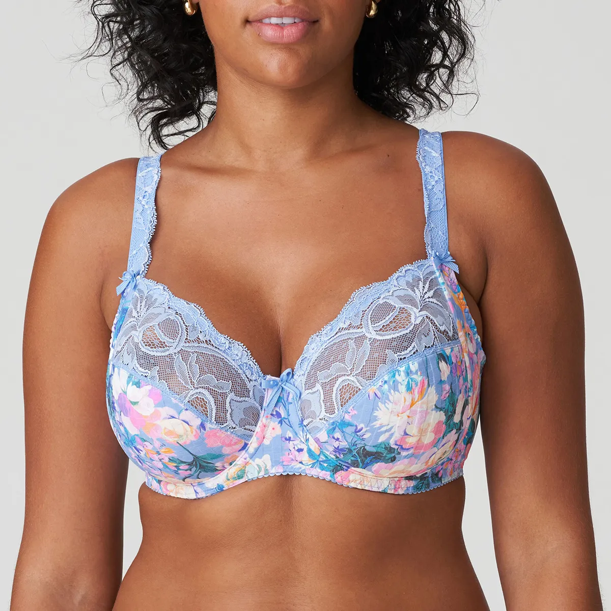 ᐅ Bras for large bust • Large selection ⇒ Save up to 30%