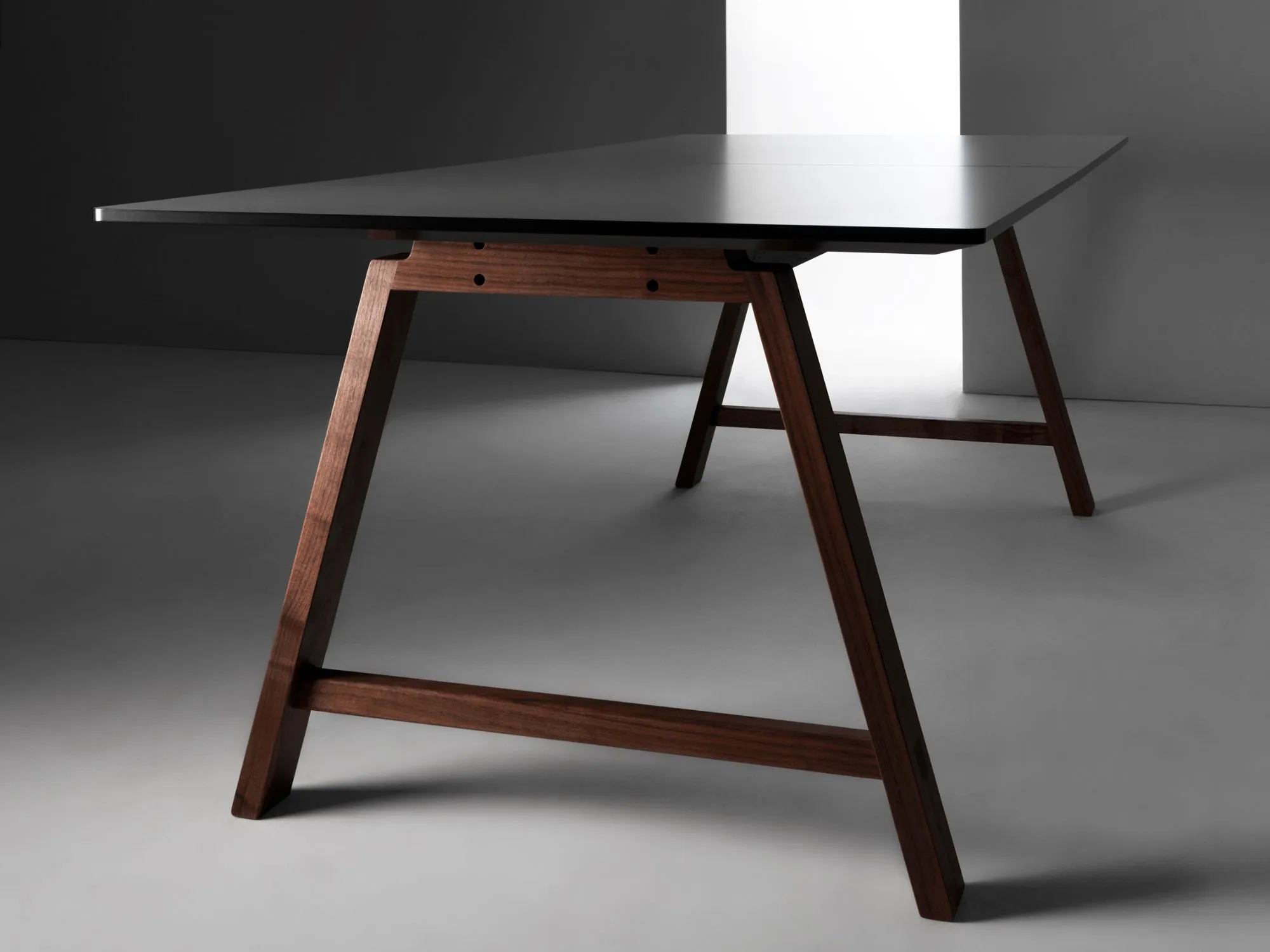 Nu TILBUD Furniture T1 spisebord - bolighuset.dk