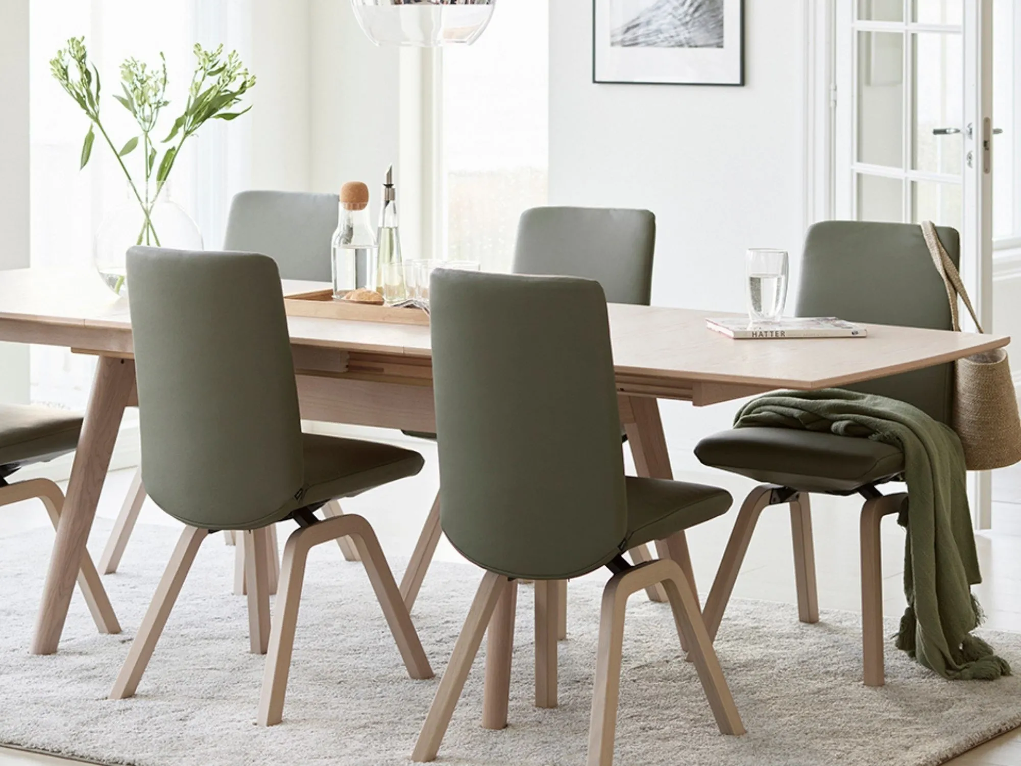 Nu på TILBUD Stressless® Bordeaux spisebord - bolighuset.dk