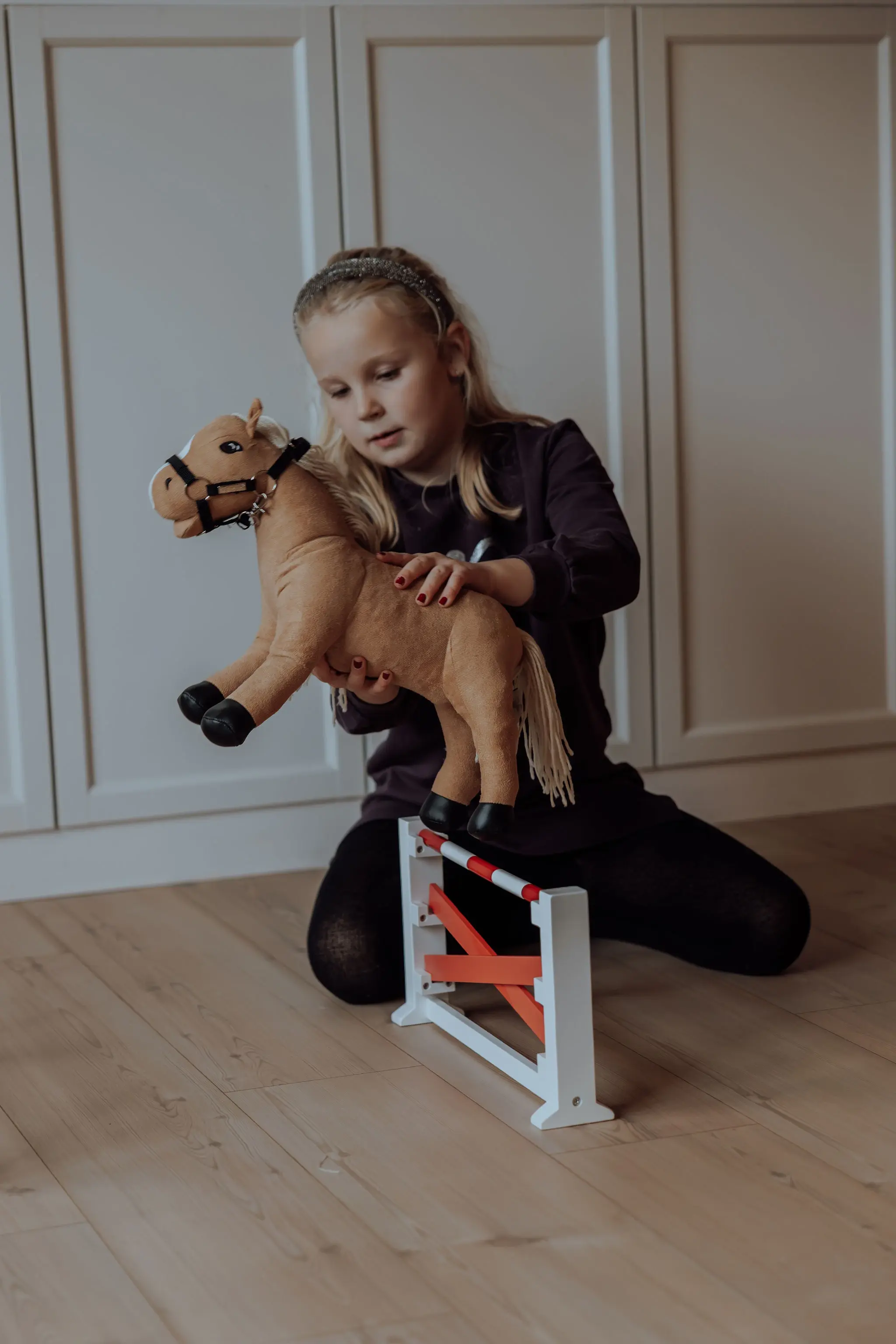 Jump with Crossed Rails for Cuddleponies and playful Toy Horses