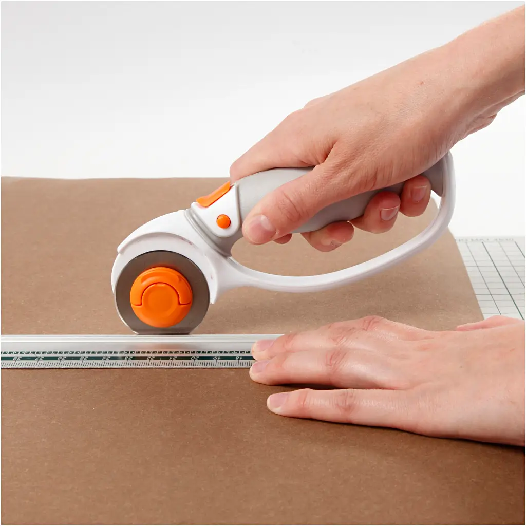 Rullekniv | Fiskars - Køb billigt på Grafical.dk