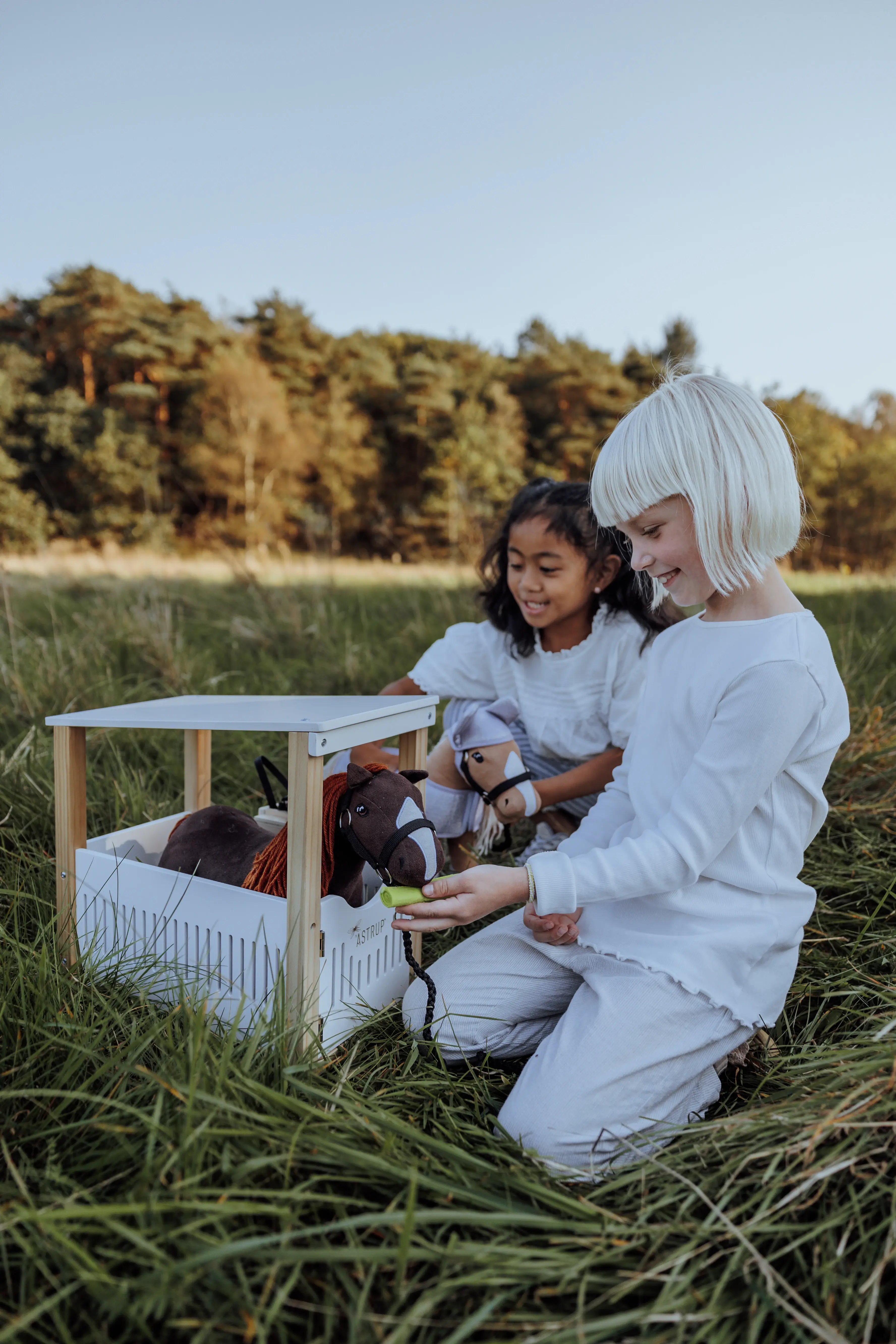 Stable for Cuddle Pony, 30 cm | Cozy & Stylish Home for Small Horses