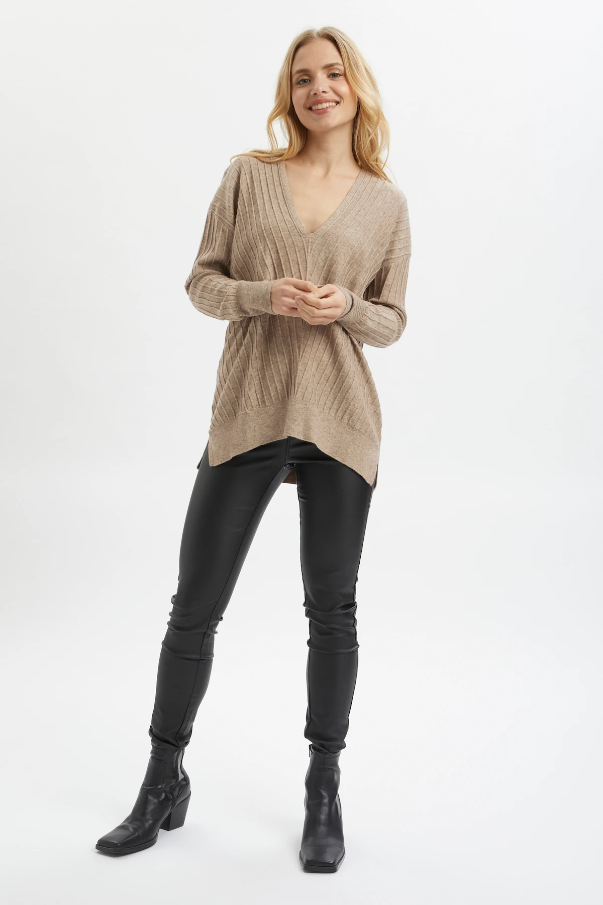 Knits for Women ( Save up to 50% ) - Big selection - Buy right here