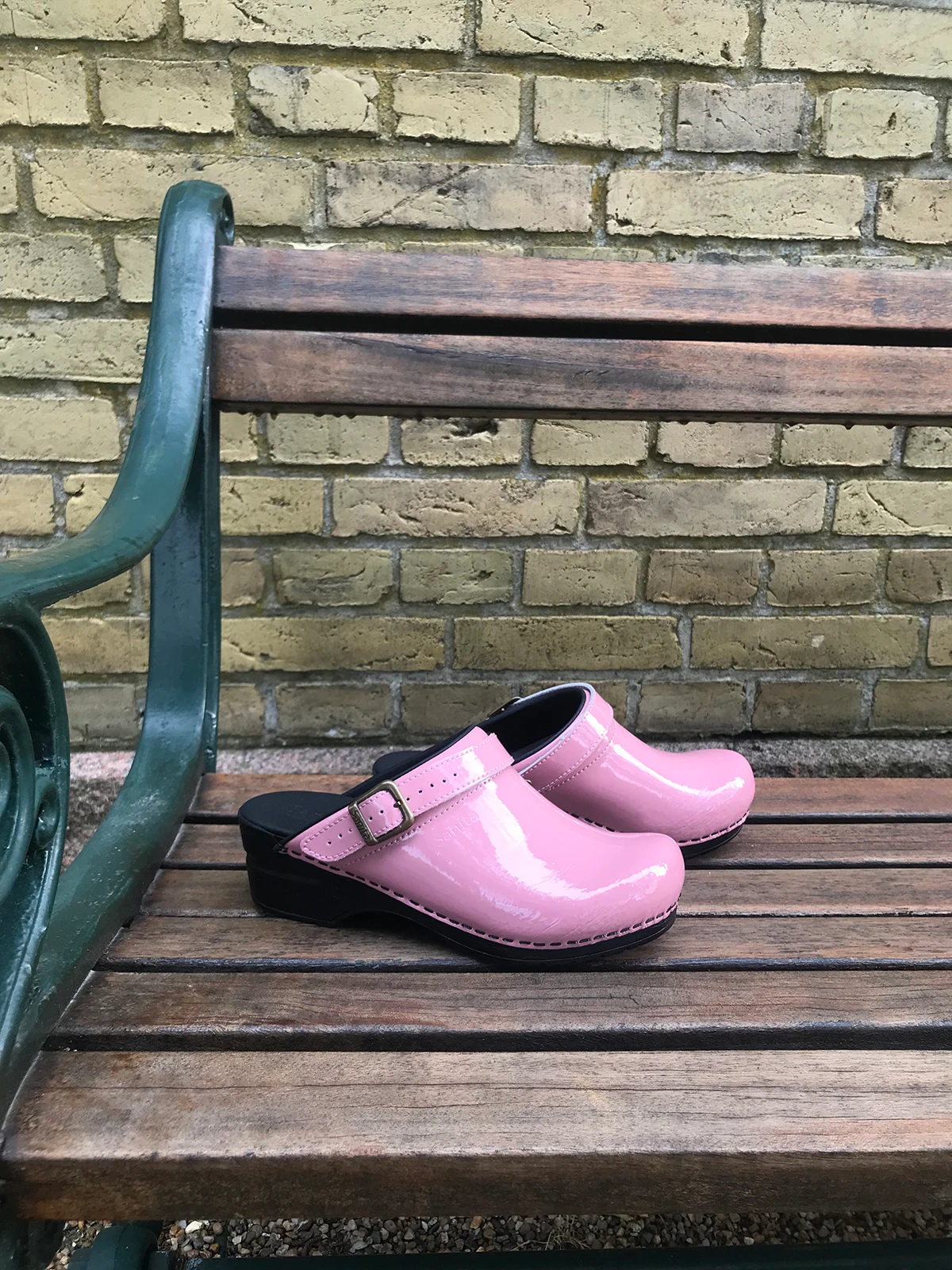 sanita freya clogs
