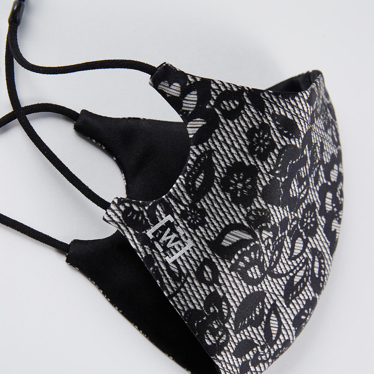 WOLFORD LACE MUNDBIND 96233 7005