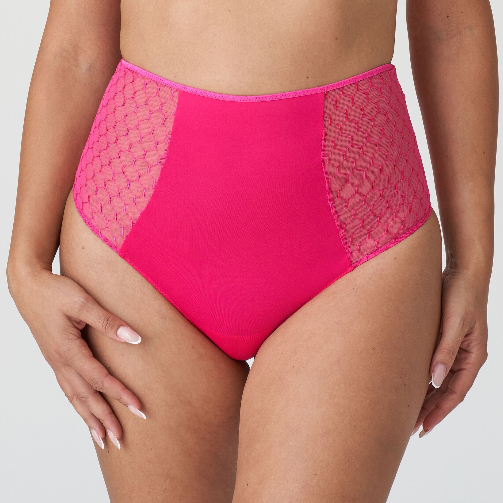 PRIMADONNA DISAH SPECIAL BRIEFS, LYSERØD