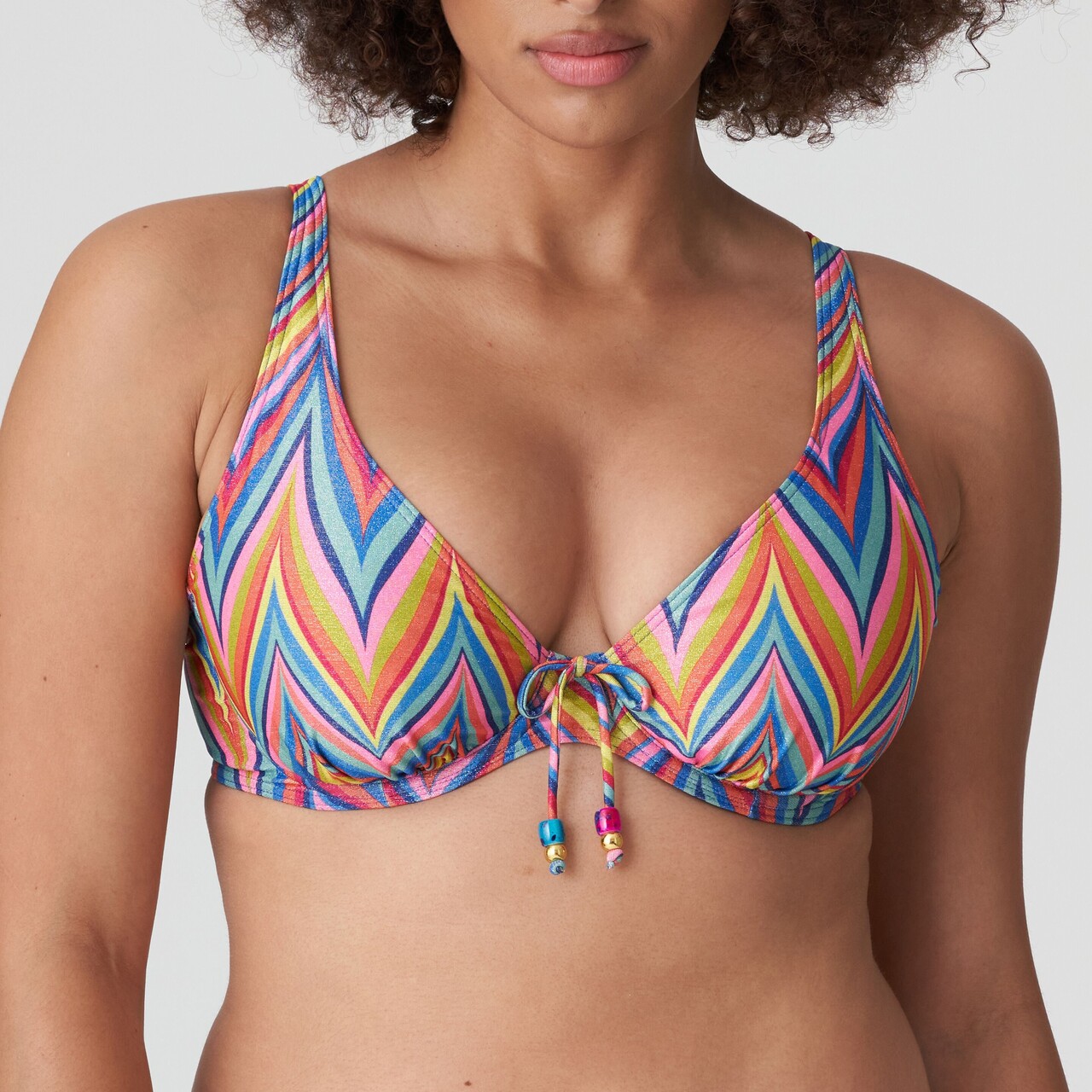 Se PrimaDonna Kea Bikini Topp Med Bøjle, Farve: Rainbow Paradise, Størrelse: 75G, Dame hos Netlingeri.dk