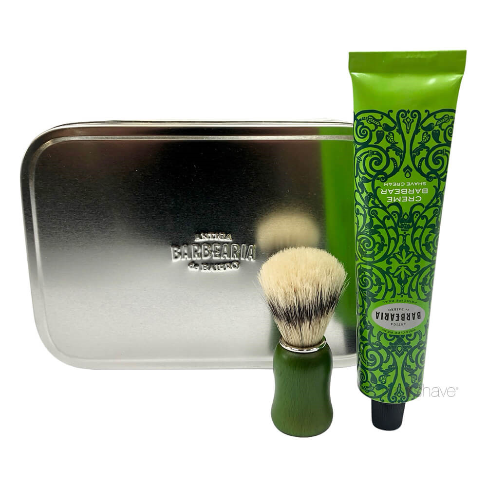 Antiga Barbearia de Bairro Gavesæt med barbercreme og barberkost, PrÃncipe Real